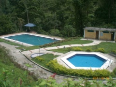Piscina de agua mineromedicinal Santa Apolonia. Estado Mérida. Venezuela