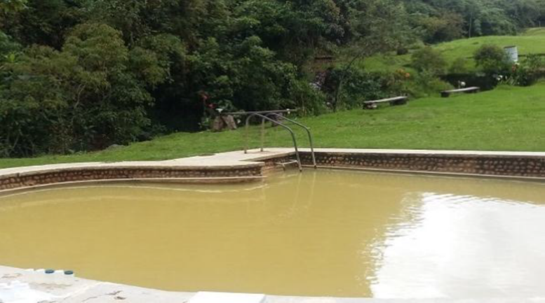 Piscina mineromedicinal
termal, balneario &ldquo;El Cachaco&rdquo;.
Provincia de Pichincha. Ecuador